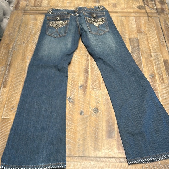 Women's Blue Jeans with Embellished Pockets - Picture 1 of 1
